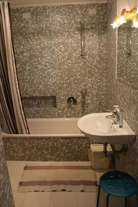 Ortak Ranzalı Oda, Karma Ranzalı Oda