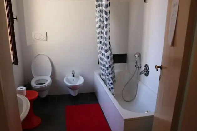 Ortak Ranzalı Oda, Sadece kadınlar için