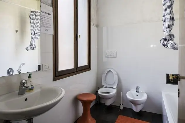 Ortak Ranzalı Oda, Sadece kadınlar için