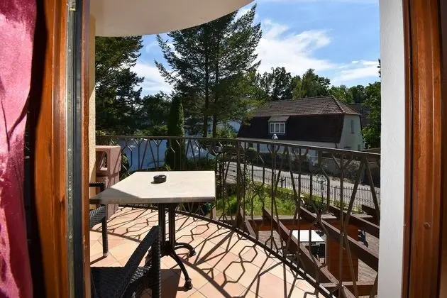 Basic Oda, 2 Tek Kişilik Yatak, Sigara İçilmez, Ortak Banyo