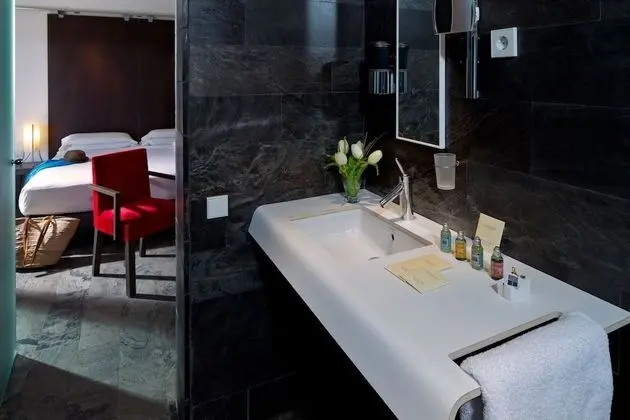 Design Tek Büyük veya İki Ayrı Yataklı Oda, Jakuzi, Bahçe Manzaralı