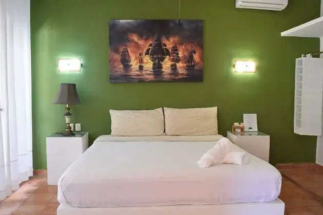 Deluxe Tek Büyük Yataklı Oda, 1 En Büyük (King) Boy Yatak, Sigara İçilmez, Kısmi Deniz Manzarası
