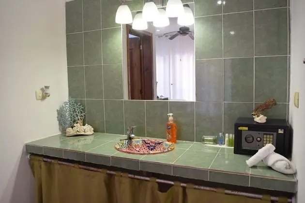 Deluxe Tek Büyük Yataklı Oda, 1 En Büyük (King) Boy Yatak, Sigara İçilmez, Kısmi Deniz Manzarası