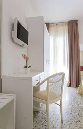 Üç Kişilik Oda