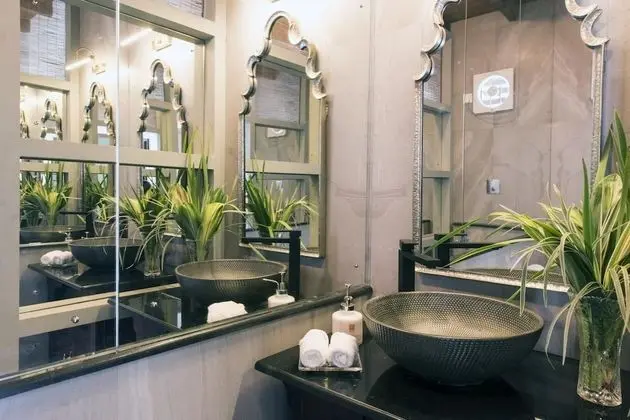 Deluxe Tek Büyük Yataklı Oda, 1 Büyük (Queen) Boy Yatak, Bahçe Manzaralı