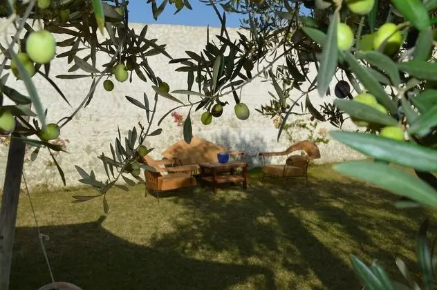 Deluxe Tek Büyük Yataklı Oda, Veranda, Bahçe Manzaralı (Baliares)