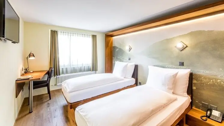 Standard Tek Büyük Yataklı Oda