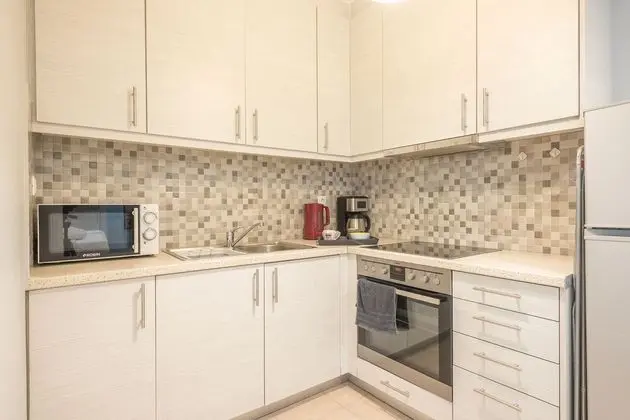 City Tek Büyük Yataklı Oda