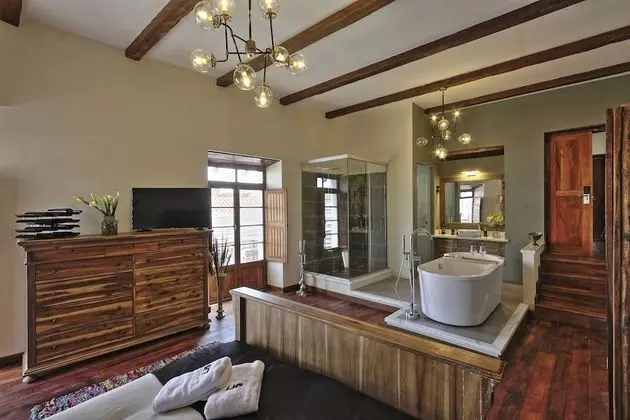 Premier Süit, 1 Büyük (Queen) Boy Yatak, Köşe