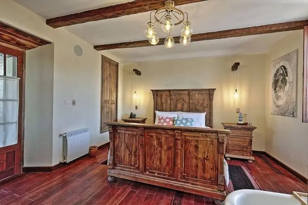 Superior Süit, 1 Büyük (Queen) Boy Yatak, Business Dinlenme Salonu Kullanımı, Avlu