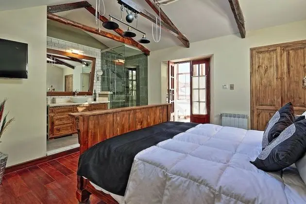 Superior Süit, 1 Büyük (Queen) Boy Yatak, Business Dinlenme Salonu Kullanımı, Avlu