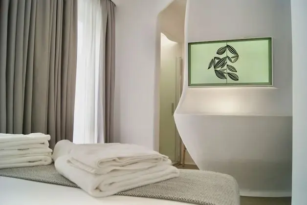Grand Tek Büyük Yataklı Oda