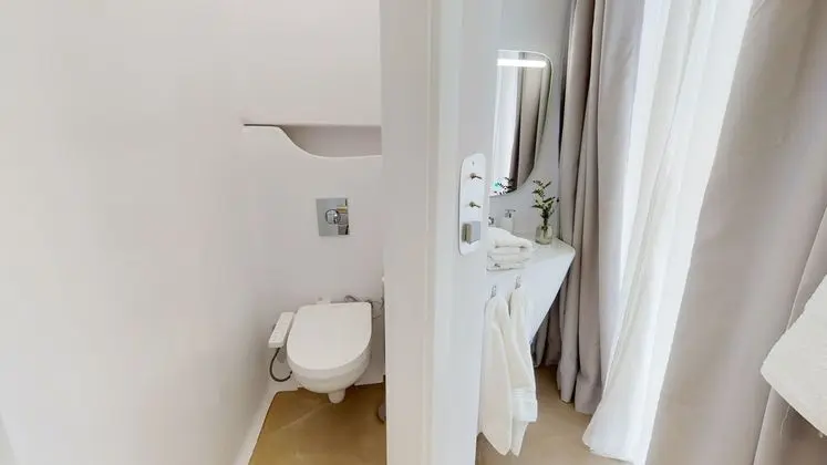 Grand Tek Büyük Yataklı Oda