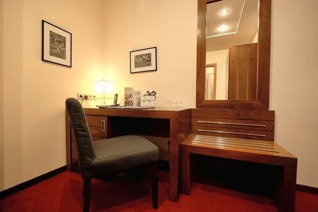 Comfort Tek Büyük veya İki Ayrı Yataklı Oda