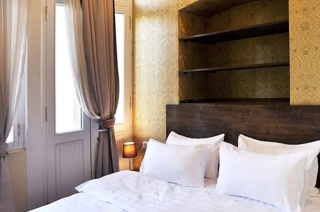 Basic Tek Büyük Yataklı Oda, Anti Alerjik, Avlu Manzaralı