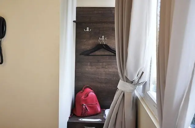 Basic Tek Büyük Yataklı Oda, Anti Alerjik, Avlu Manzaralı