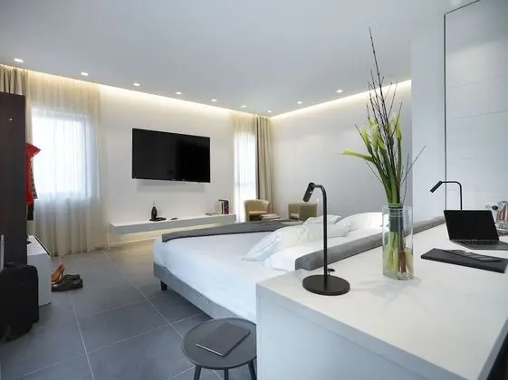 Tek Büyük veya İki Ayrı Yataklı Oda, Balkon