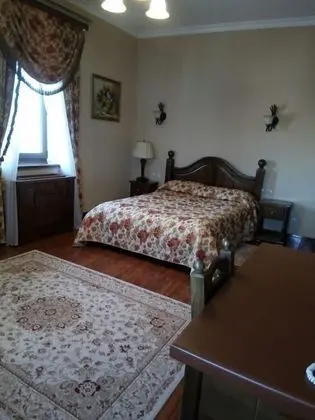 Luxury Tek Büyük Yataklı Oda