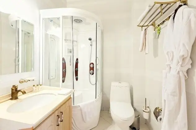 Luxury Tek Büyük Yataklı Oda