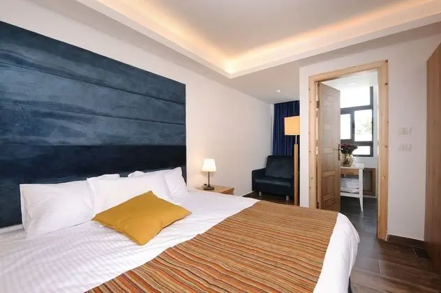 Deluxe Üç Kişilik Oda