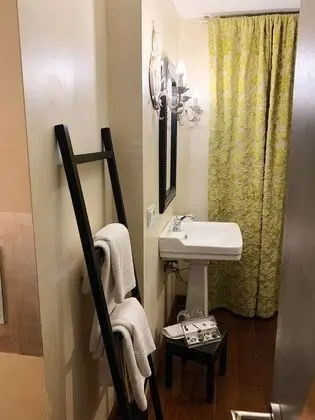 Economy Tek Büyük Yataklı Oda