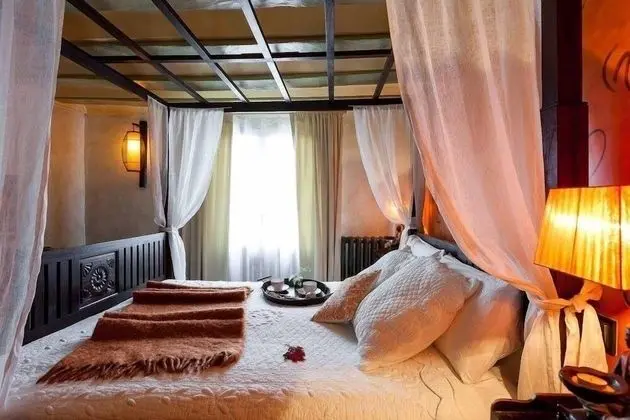 Junior Stüdyo Süit, Şömine