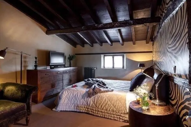 Junior Stüdyo Süit, Şömine