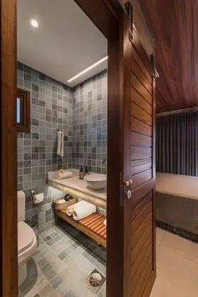 Traditional Tek Büyük Yataklı Oda