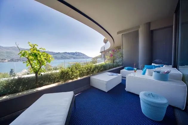 Executive Süit, 1 Yatak Odası, Balkon, Deniz Manzaralı (La Traviata)