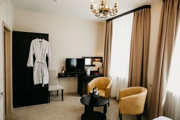 Deluxe Tek Büyük Yataklı Oda