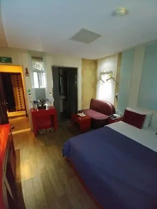 Standard Tek Büyük Yataklı Oda