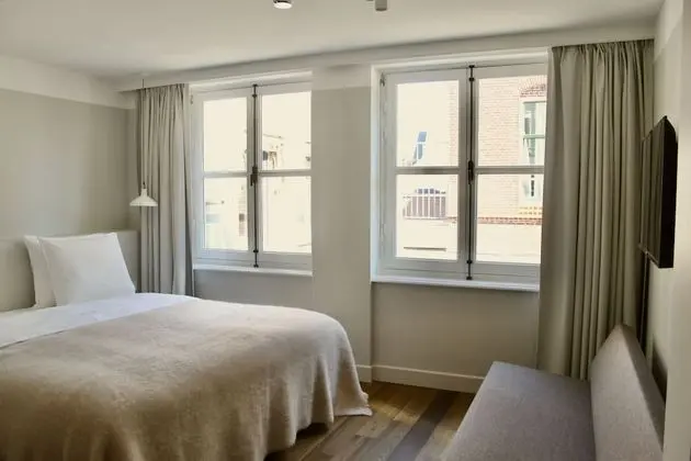 Family Tek Büyük Yataklı Oda