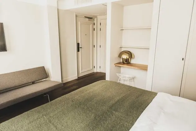 Family Tek Büyük Yataklı Oda