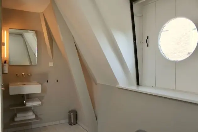 Family Tek Büyük Yataklı Oda