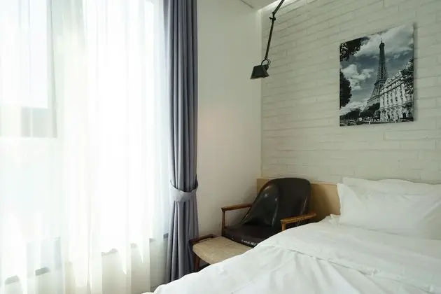 Standard Oda (Netflix Available in Some Rooms)