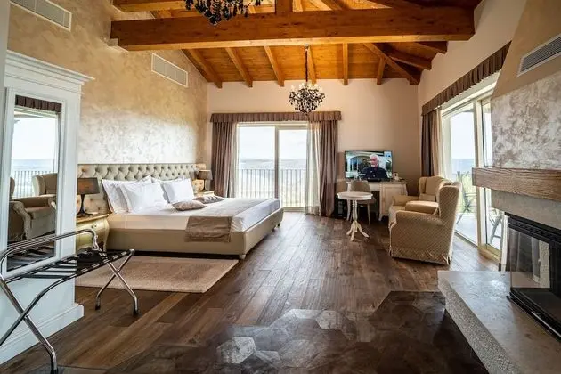 Villanova Suite Deluxe with sea view