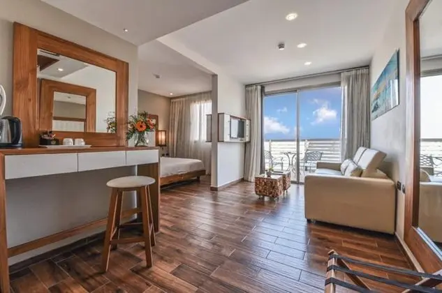Deluxe Süit, 1 En Büyük (King) Boy Yatak ve Çekyat, Balkon