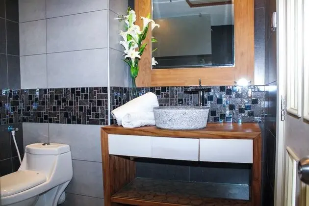 Deluxe Süit, 1 Yatak Odası, Veranda, Avlu Manzaralı