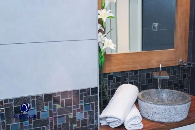 Deluxe Süit, 1 Yatak Odası, Veranda, Avlu Manzaralı