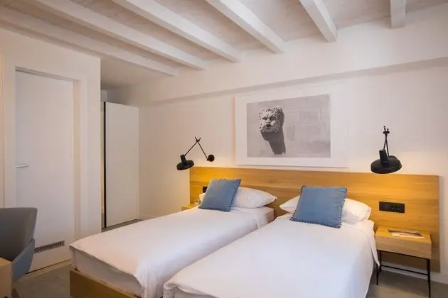 Deluxe Tek Büyük veya İki Ayrı Yataklı Oda