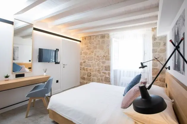 Deluxe Tek Büyük veya İki Ayrı Yataklı Oda