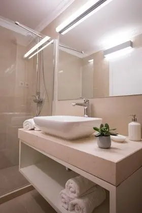 Deluxe Tek Büyük veya İki Ayrı Yataklı Oda