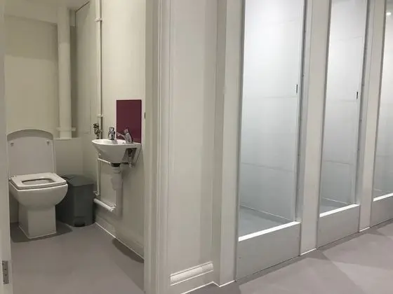 Ortak Ranzalı Oda, Sadece kadınlar için