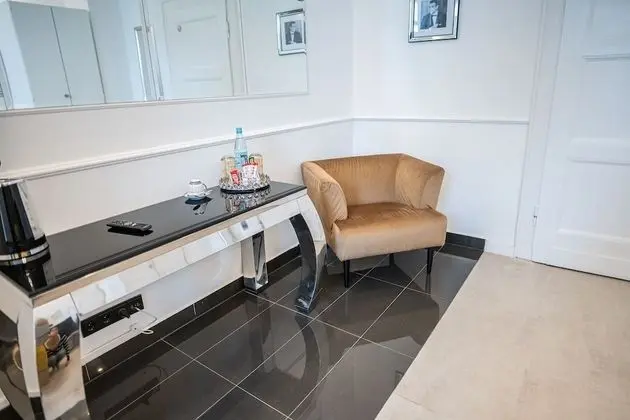 Comfort Tek Büyük Yataklı Oda