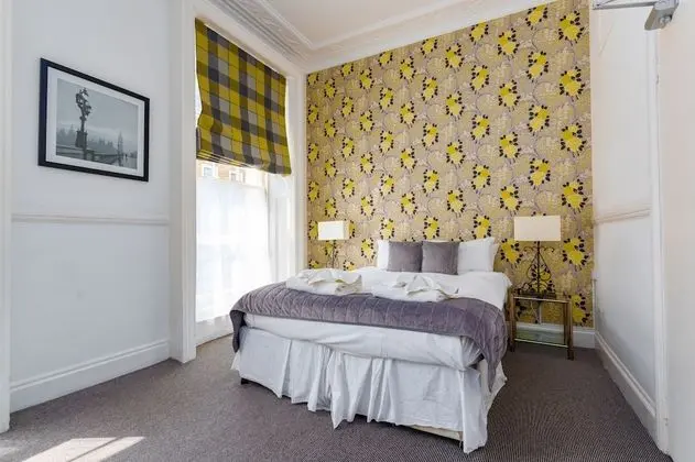 Tek Büyük Yataklı Oda, Banyolu/Duşlu