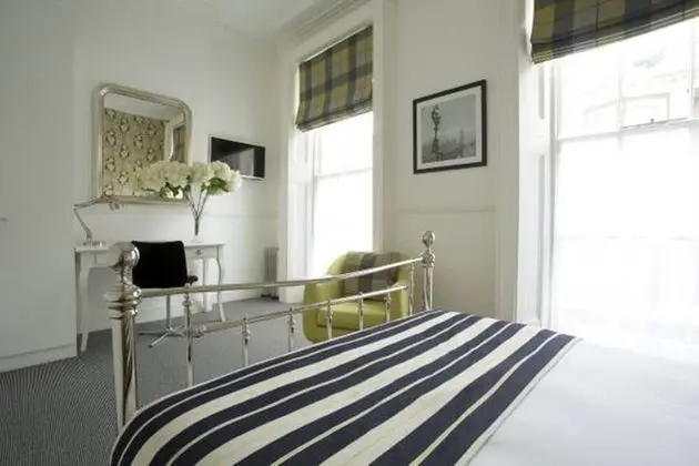 Tek Büyük Yataklı Oda, Banyolu/Duşlu