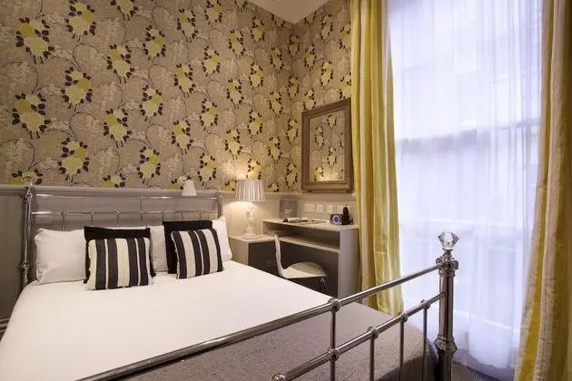 Tek Büyük Yataklı Oda, Banyolu/Duşlu