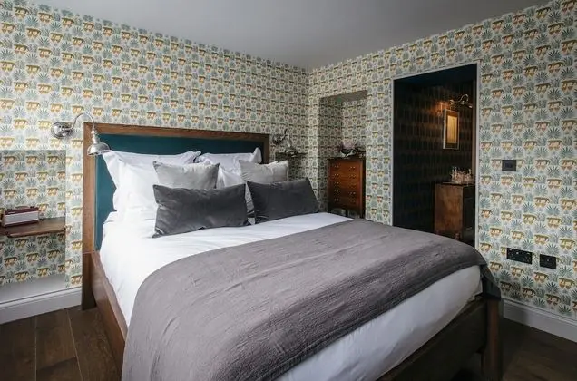 King Room - Room 2