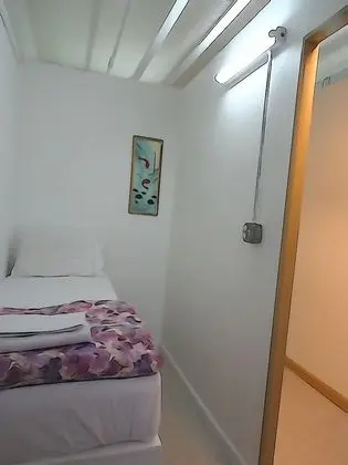 Ortak Ranzalı Oda, Sadece erkekler için
