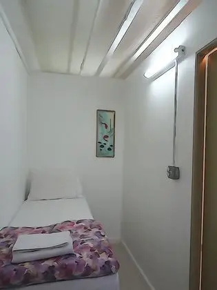 Ortak Ranzalı Oda, Sadece erkekler için